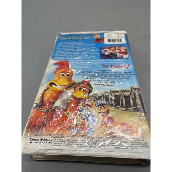 chicken run VHS dream works 84 minutes 2000 English READ - Picture 2 of 5